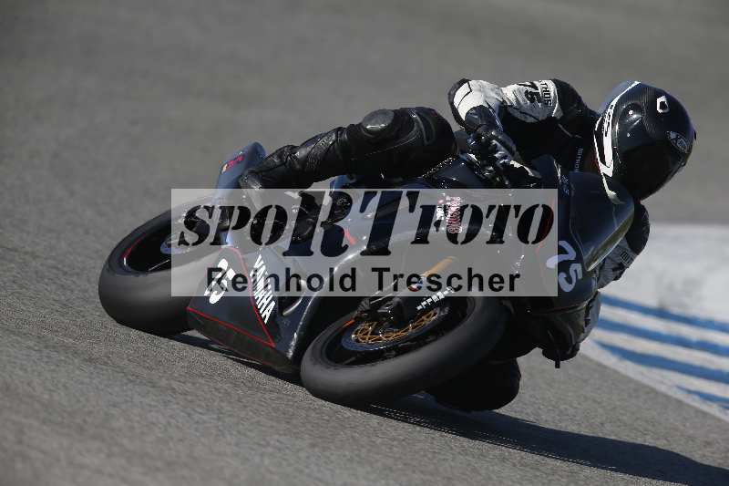 /Archiv-2024/02 29.01.-02.02.2024 Moto Center Thun Jerez/Gruppe schwarz-black/75